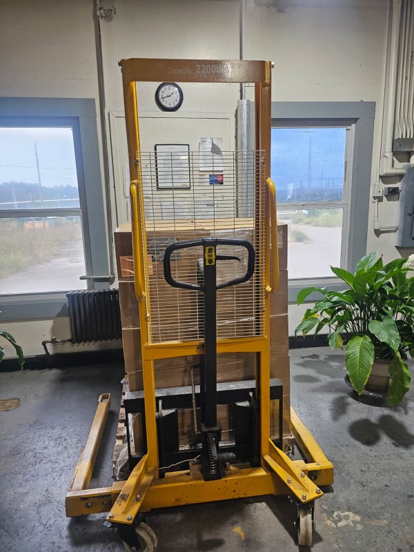 BigJoe Manual Lift - Image 2
